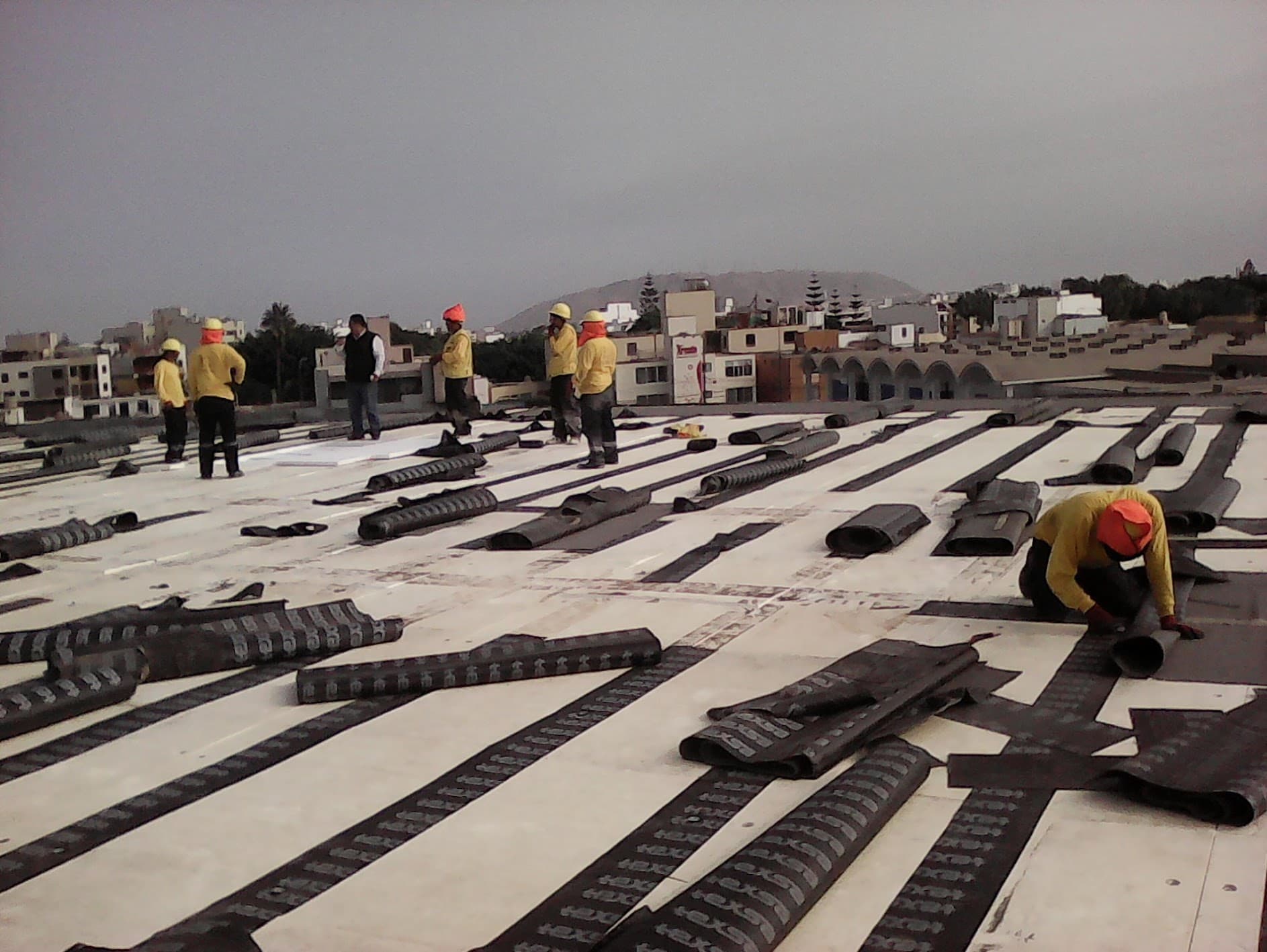 Impermeabilización de cubierta de coliseo recién construido — foto 3
