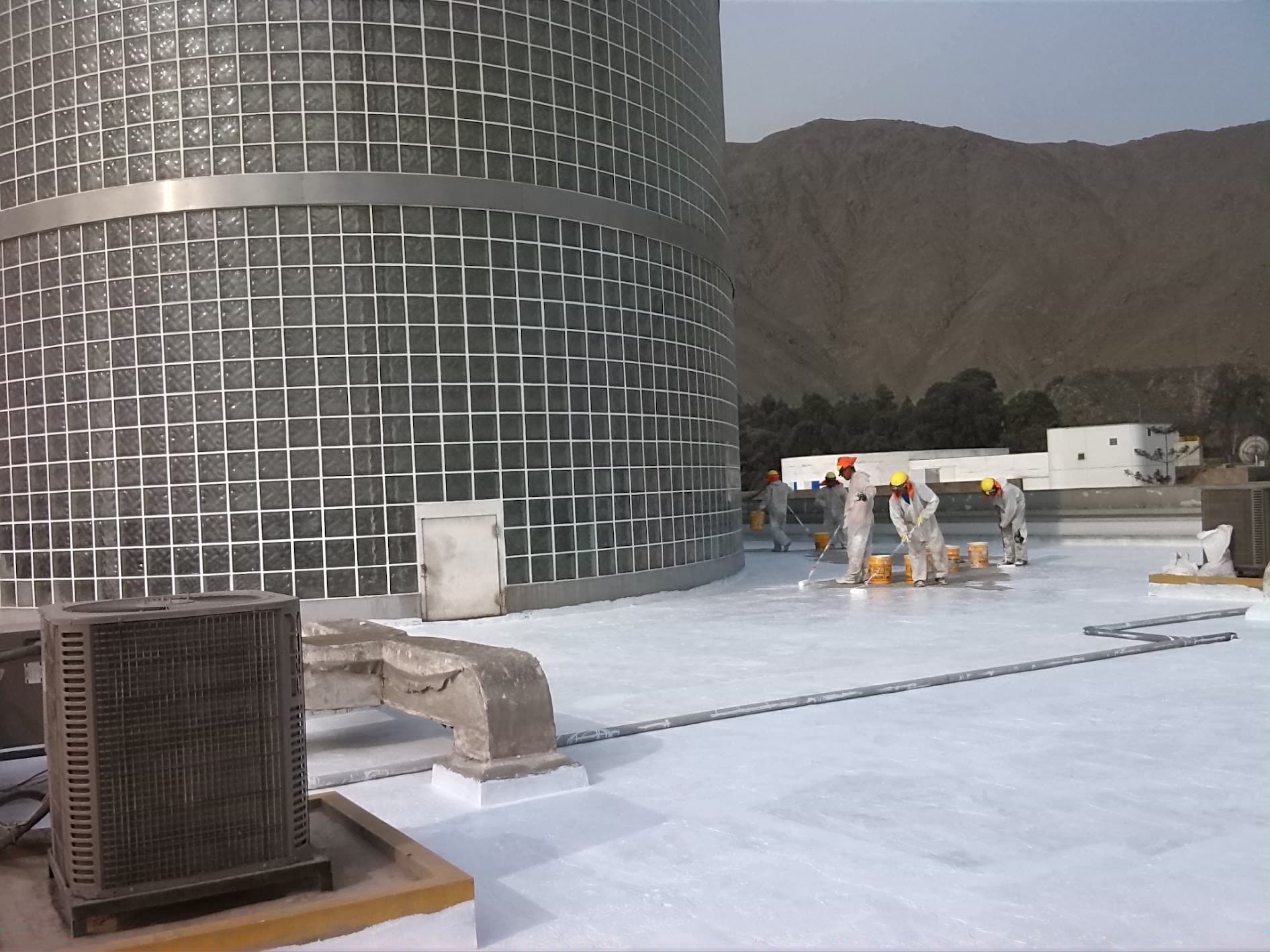 Impermeabilización de 4,500 m² de losa en sede principal de banco — foto 10