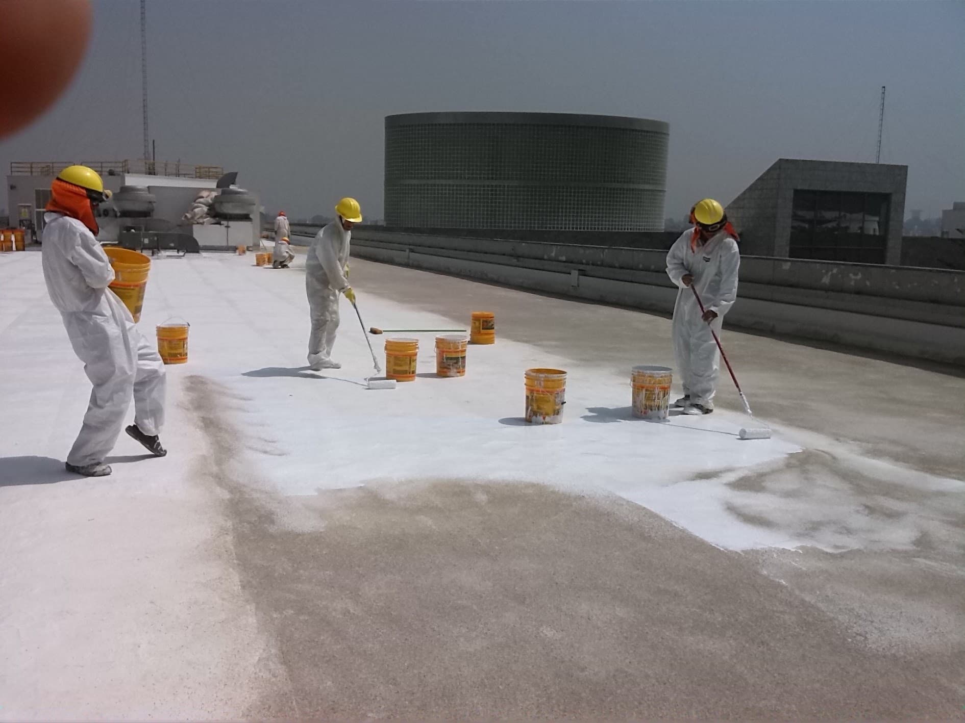 Impermeabilización de 4,500 m² de losa en sede principal de banco — foto 13