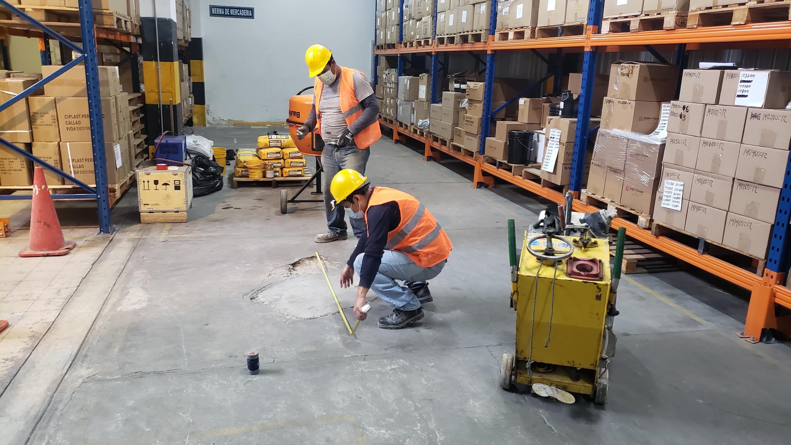 Reforzamiento de losa industrial para paso de transpaletas y montacargas — foto 5