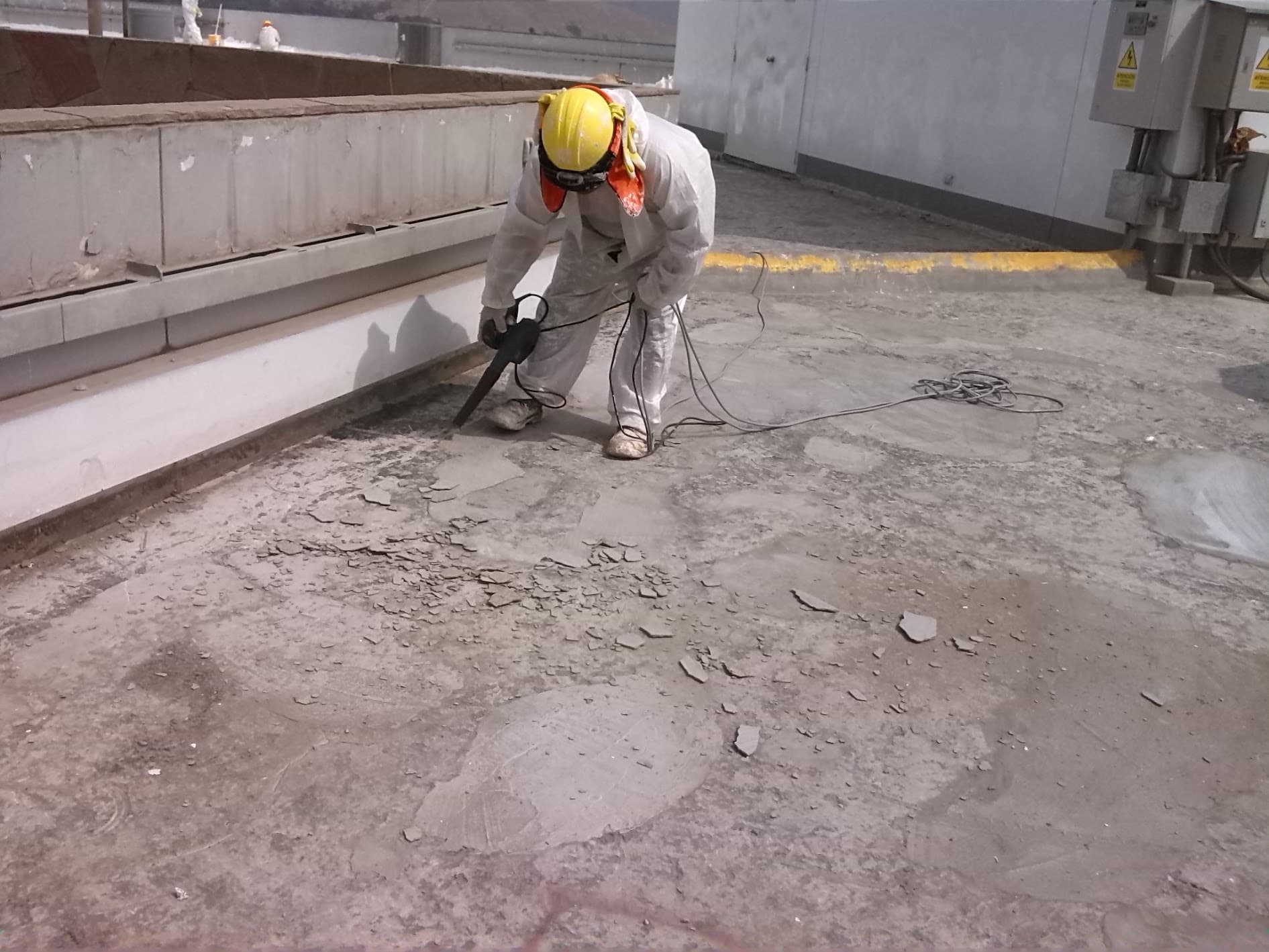 Impermeabilización de 4,500 m² de losa en sede principal de banco