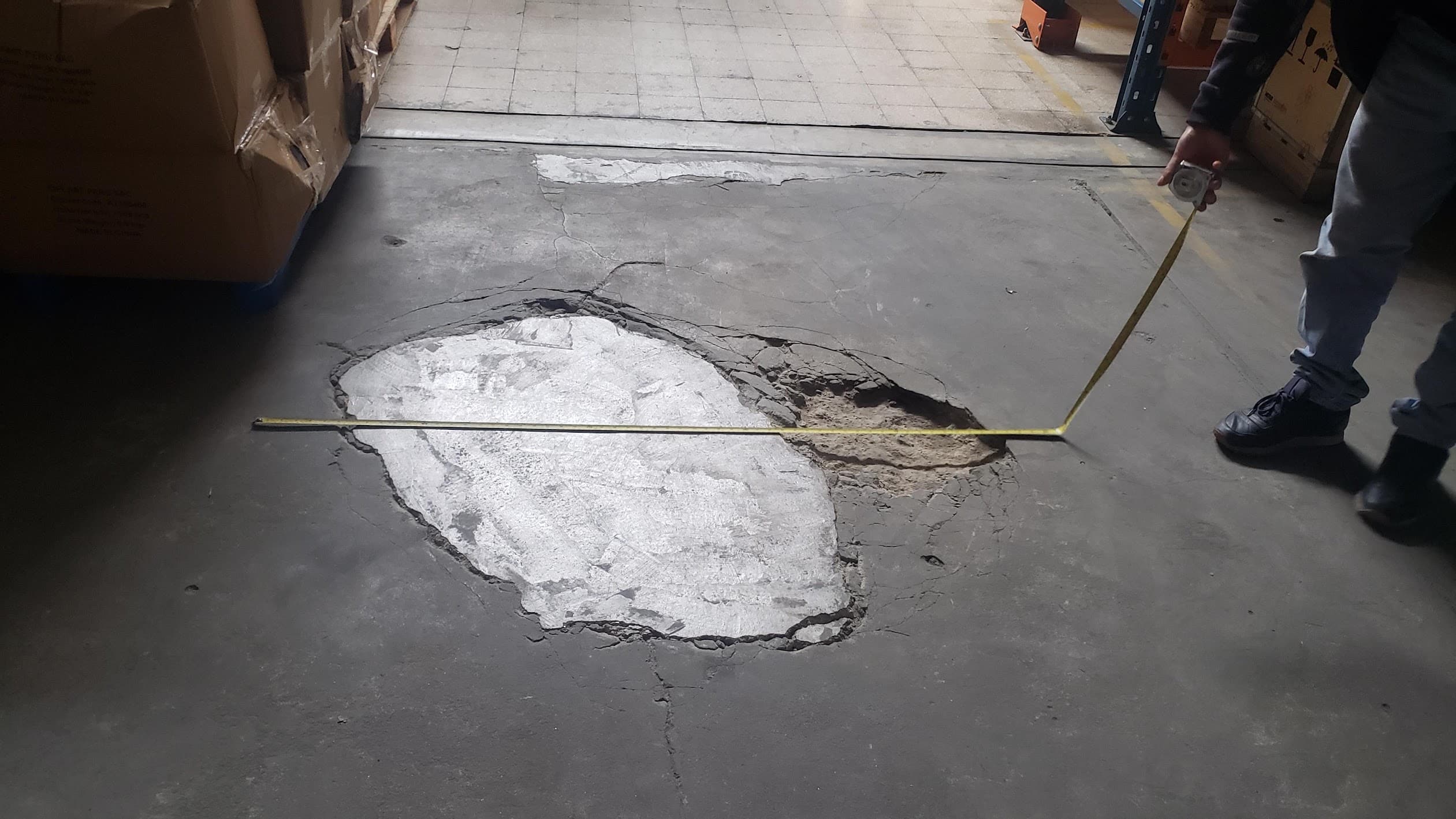 Reforzamiento de losa industrial para paso de transpaletas y montacargas